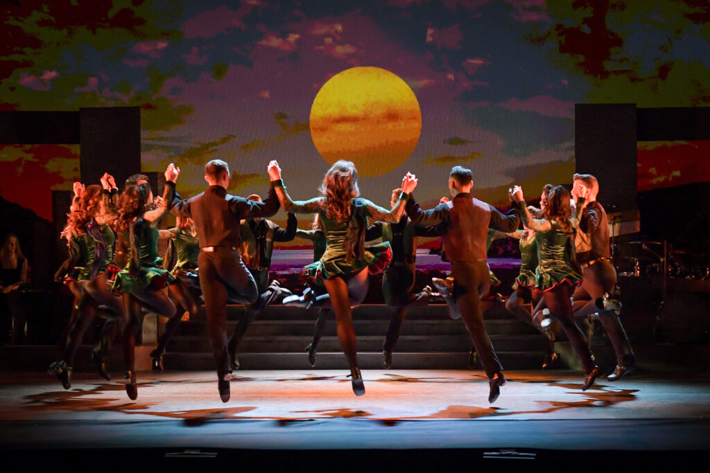 Riverdance, Reel around the Sun (2)
